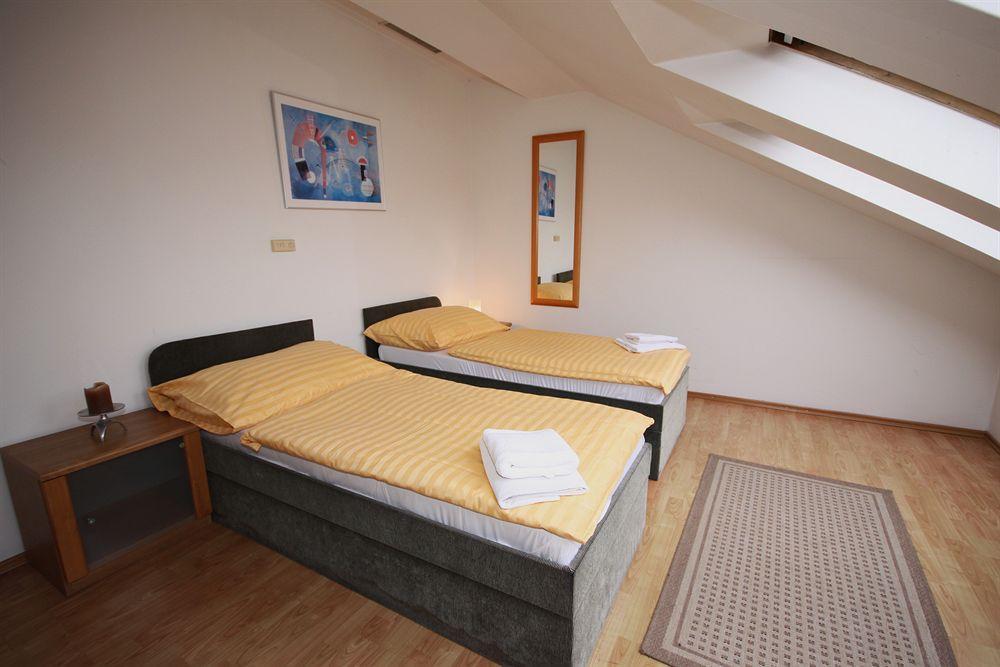 Leo Apartments Old Town Prague Extérieur photo