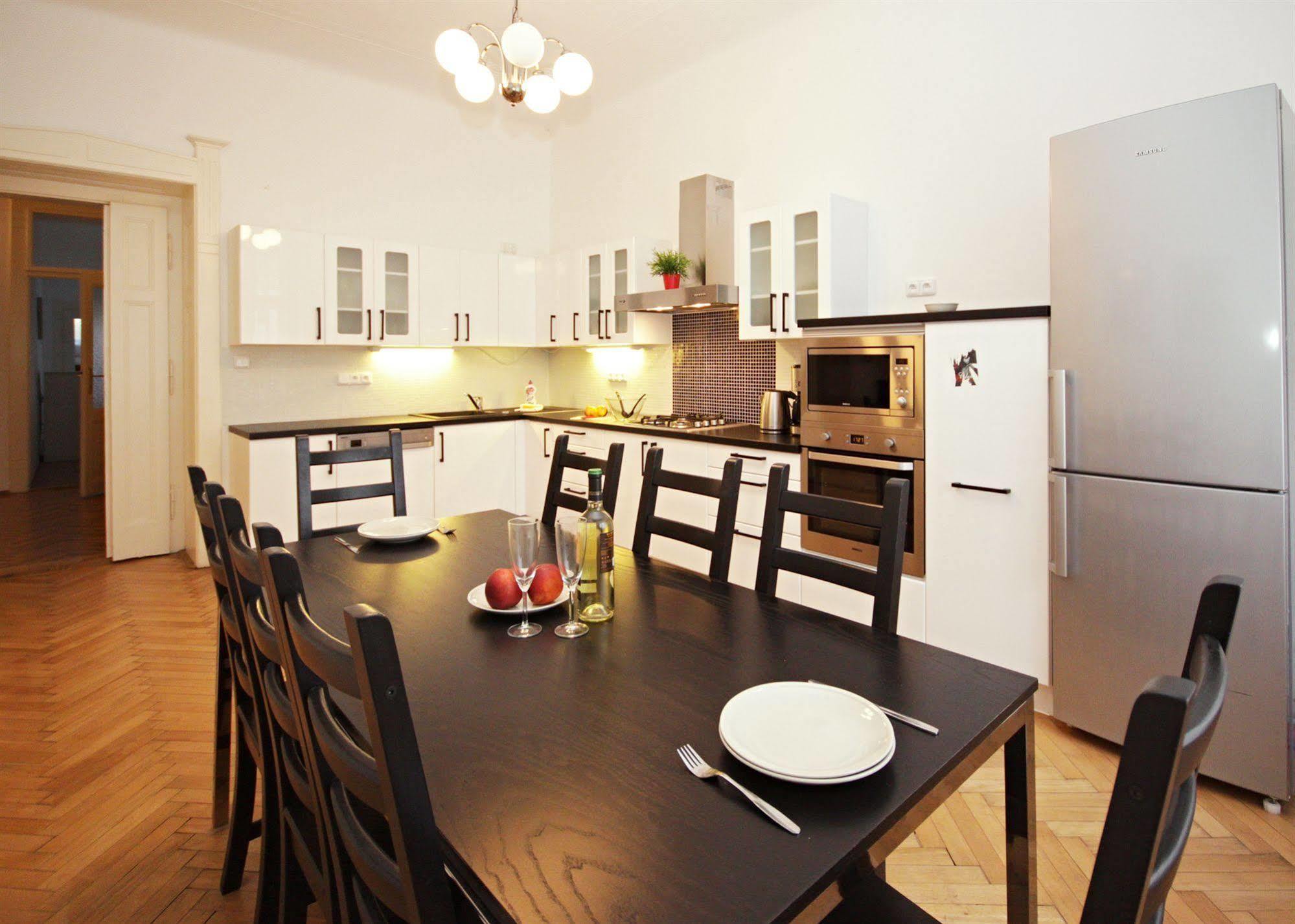 Leo Apartments Old Town Prague Extérieur photo