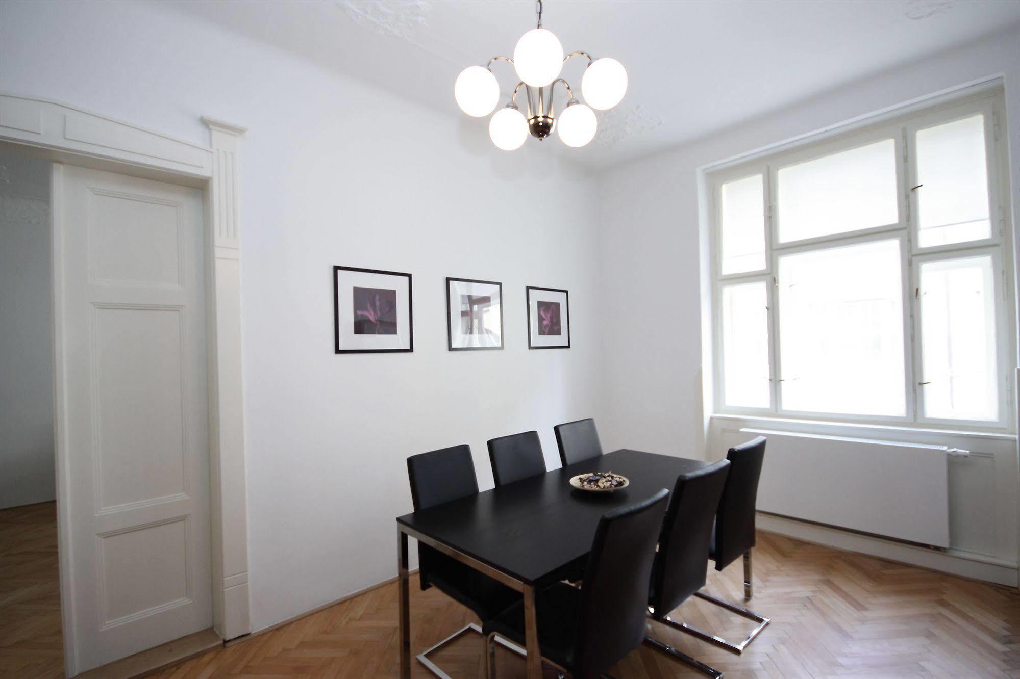 Leo Apartments Old Town Prague Extérieur photo