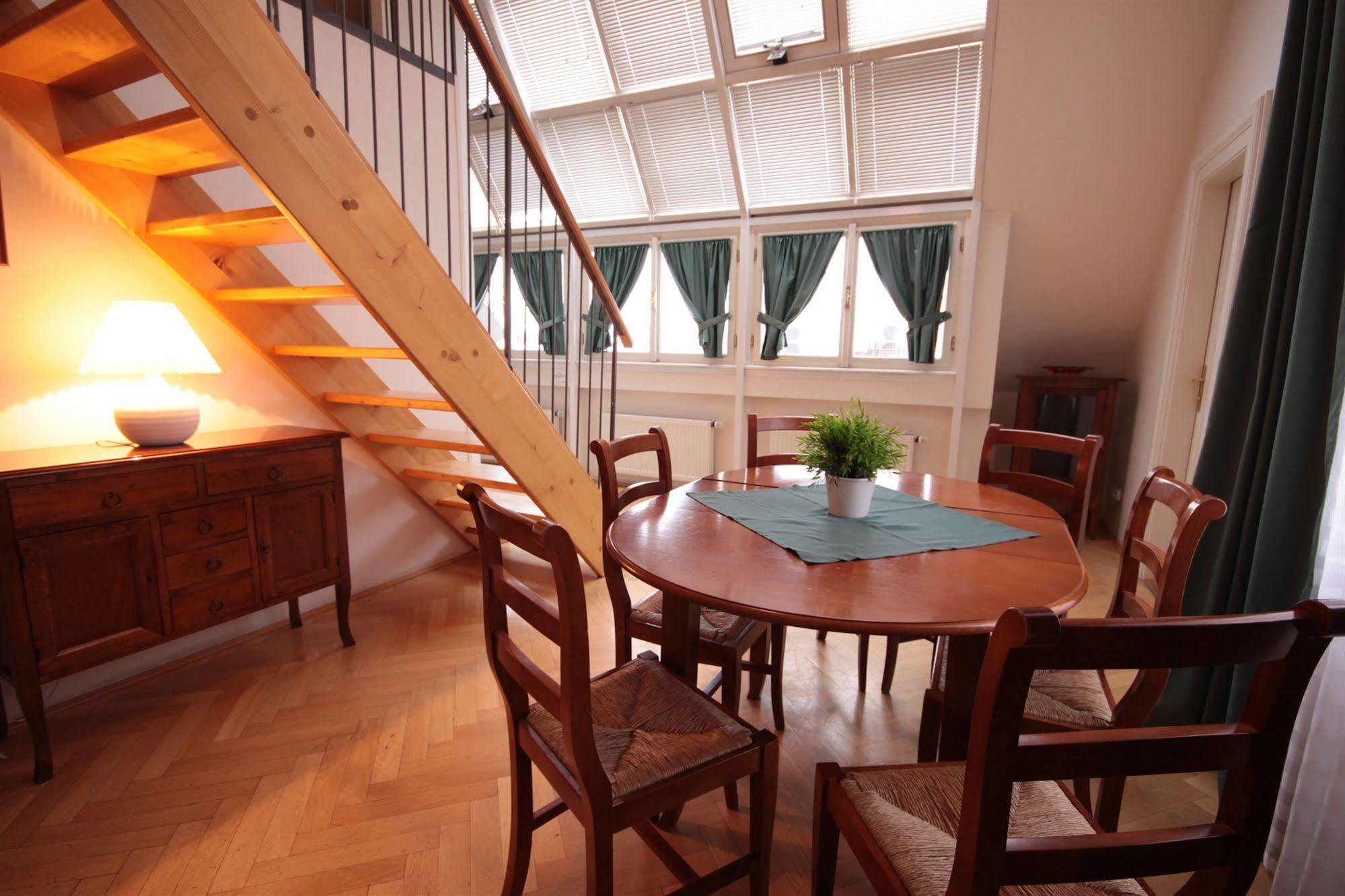 Leo Apartments Old Town Prague Extérieur photo