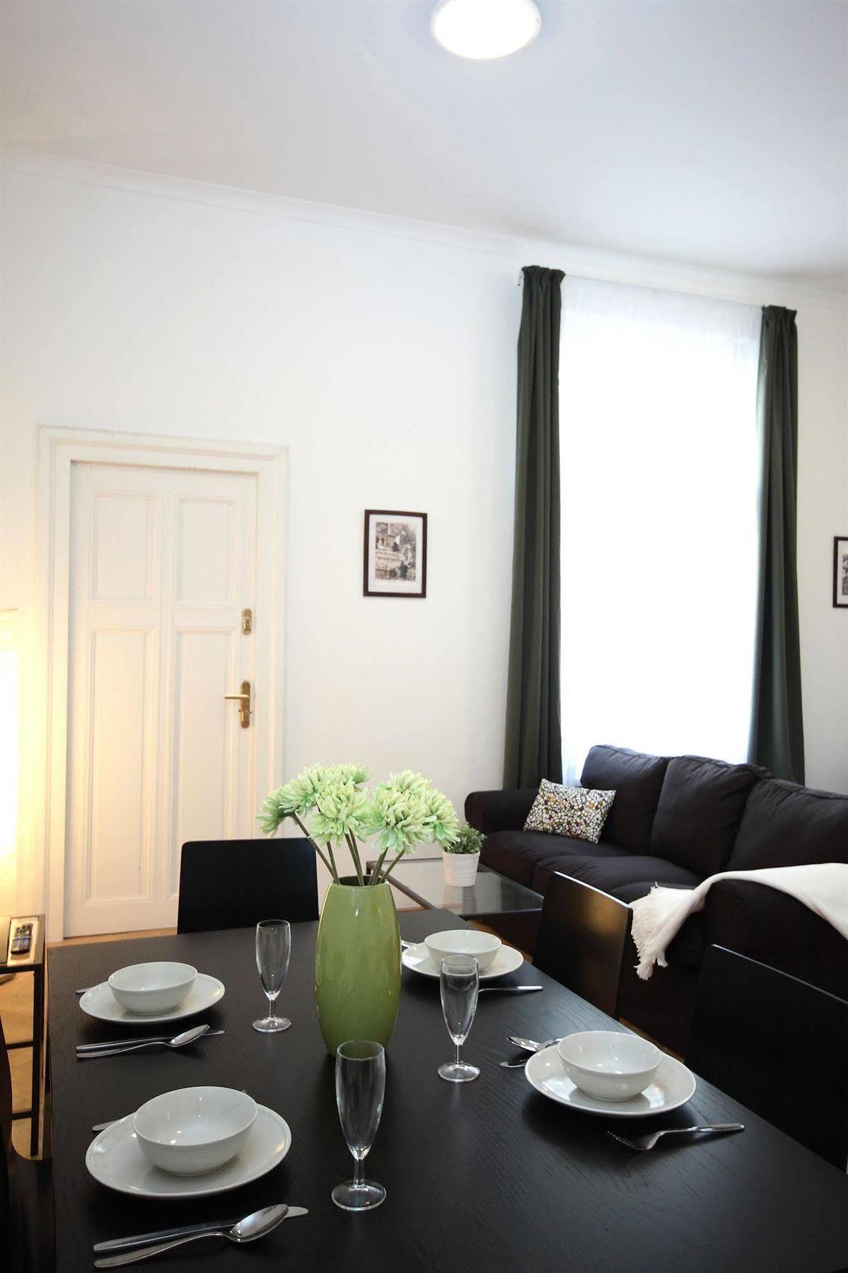 Leo Apartments Old Town Prague Extérieur photo